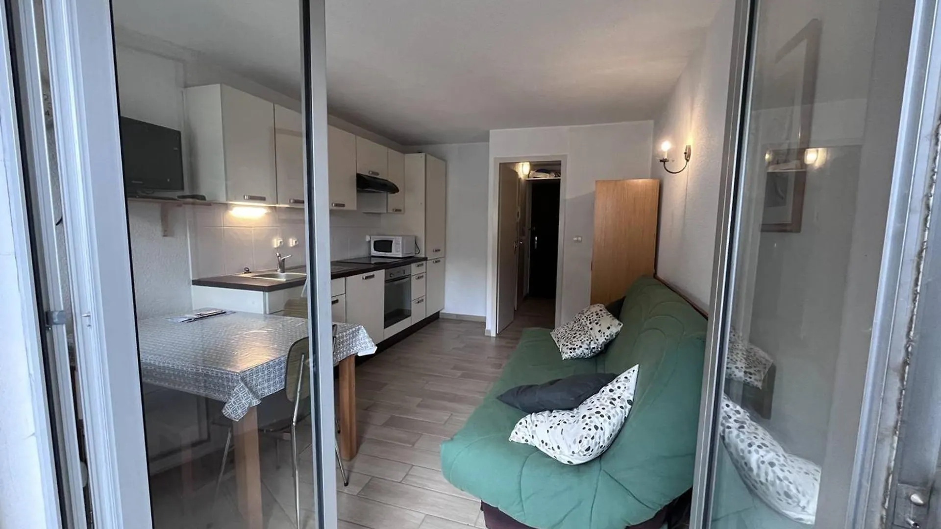 Apartment Studio Cosy En Centre-Ville Avec Balcon Et Cellier A Skis - Fr-1-812-15 Cauterets